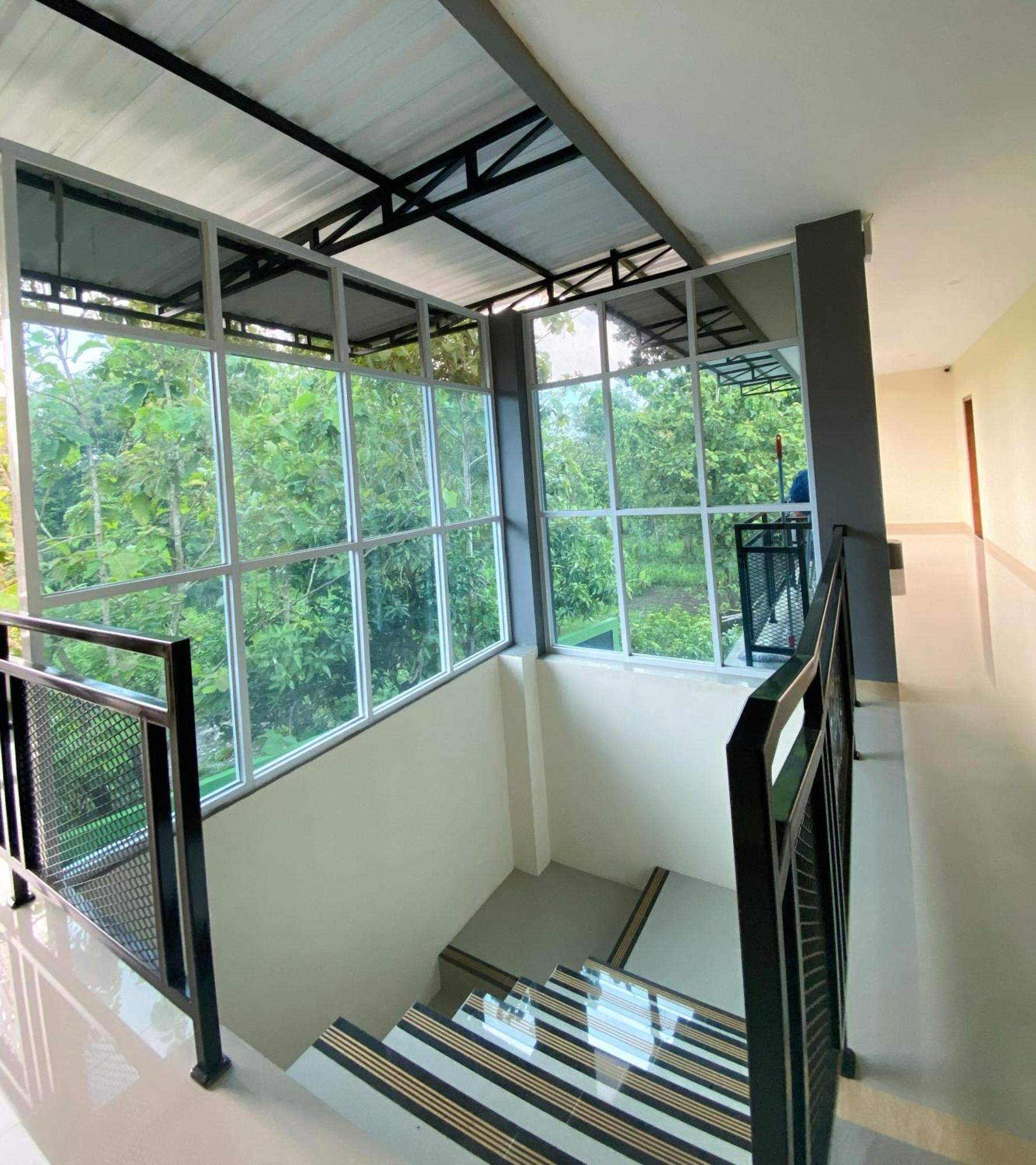 Wisma Hn Selang Exterior photo